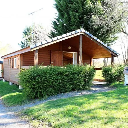 Familial Avec Terrasse Et Activites D'ete - 2 Etoiles - Fr-1-489-400 Holiday home Treignat