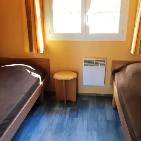 Familial Avec Terrasse Et Activites D'ete - 2 Etoiles - Fr-1-489-400